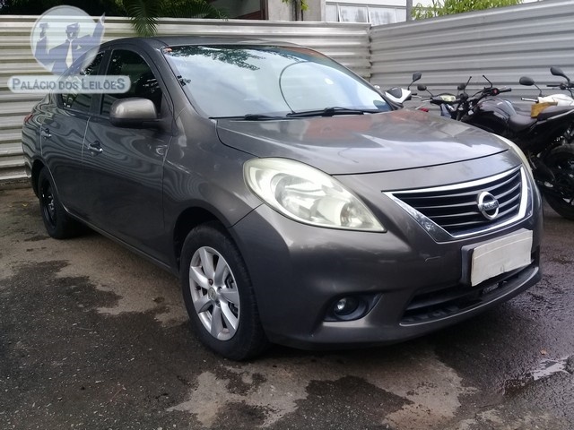 NISSAN VERSA 16SL FLEX 2013